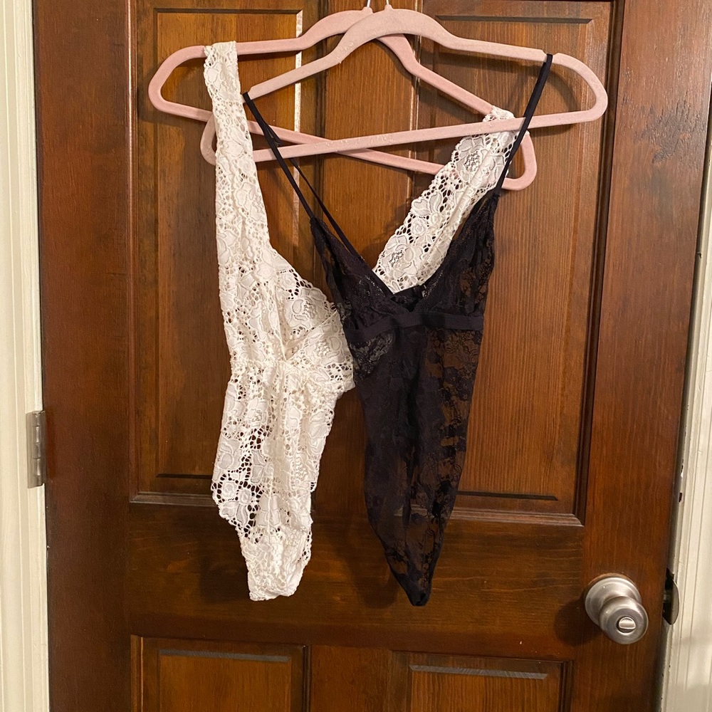 Victoria Secret 2 sets lingerie